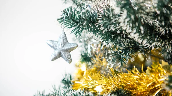 Feestelijke Kerststerren Grens Met Ruimte Voor Design Prachtige Groene Dennenboom — Stockfoto
