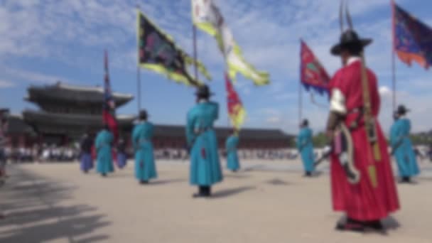 Blurred Defocused View Row Armed Guards Ancient Traditional Soldier Uniforms — Stockvideo