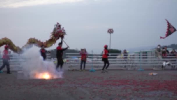 Blurred Defocused View Miaoli Hakka Lantern Festival Dragon Bombing Dance — стоковое видео