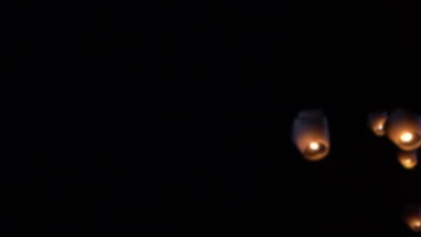 Blurred Defocused View Many Asian Fire Lanterns Launching Buddhist Festival — Vídeo de Stock