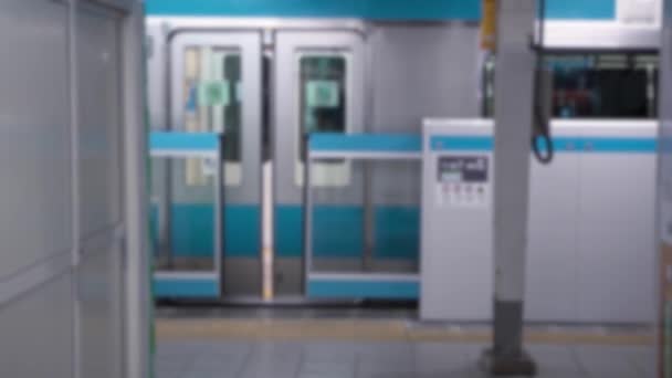 Tiro Desfocado Porta Comboio Fechada Metro Plataforma Subterrânea Metro Transporte — Vídeo de Stock