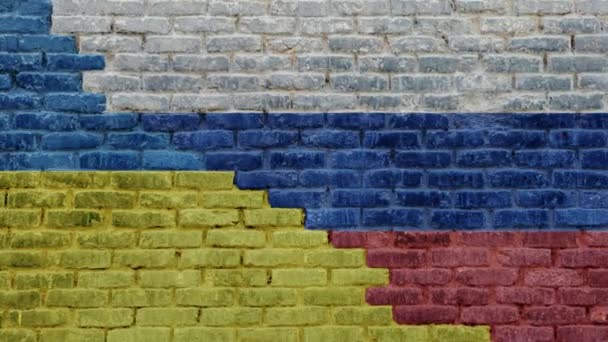 Прапори України Росії Намальовані Цегляній Стіні Розділеній Діагональною Тріщиною Зовнішня — стокове відео