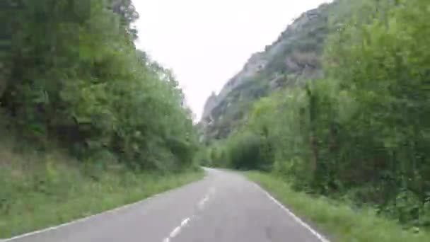 Timelapse Driving Car Provincial Road Passing High Rocky Mountain Asturias — Stock videók