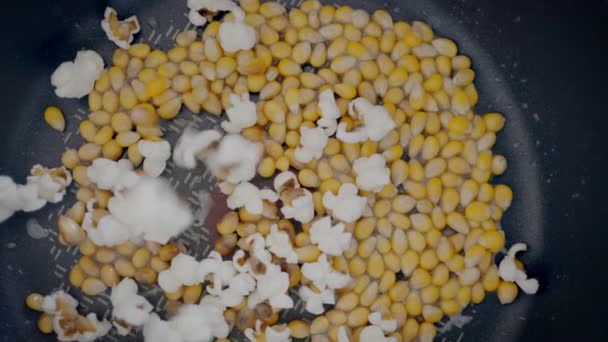 Slowmotion Crunchy Popcorn Snack Stainless Pan Cooking Flying Tasty Corns — Vídeo de stock