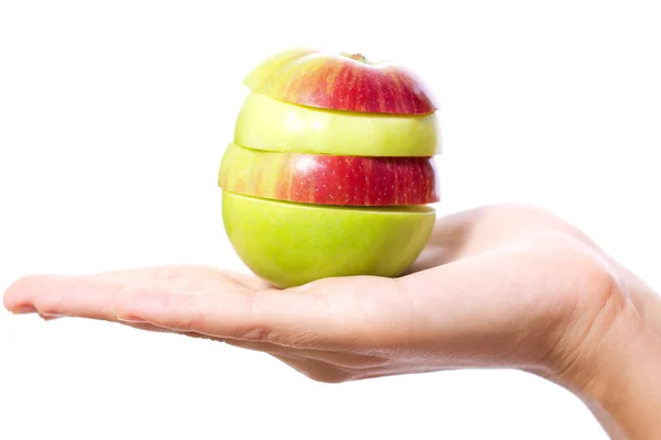 Sıradışı çizgili apple parça halinde dilimlenmiş — Stok fotoğraf