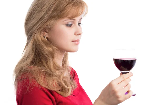 Bella ragazza con un bicchiere di vino rosso — Foto Stock