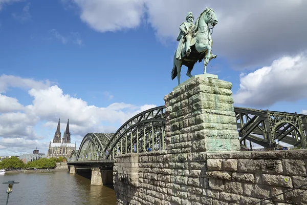 Keulen - ruiterstandbeeld van wilhelm i. — Stockfoto