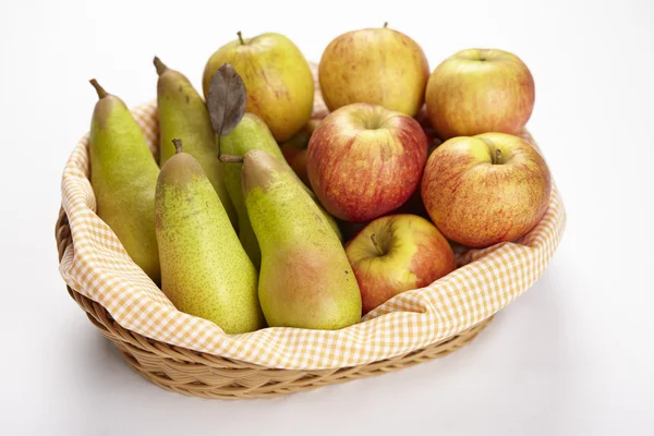 Basket of apples and pears — Stock Photo, Image