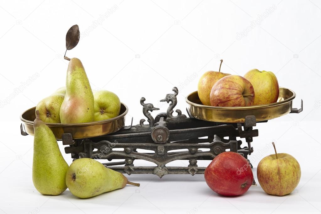 Äpfel mit Birnen vergleichen — Stockfoto © schulzhattingen #29659303