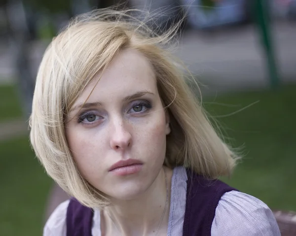 Sad beautiful young girl — Stock Photo, Image