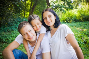 Aile hugs