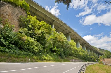 yolda Dolomit Alpler