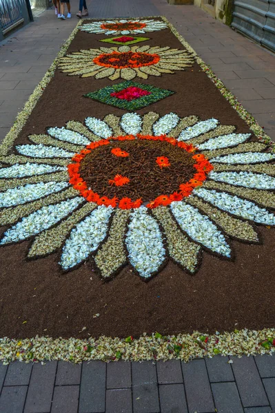 Alfombras de Flores naturales on el festival de Corpus Christi, Arbcies, Espaa, 2021