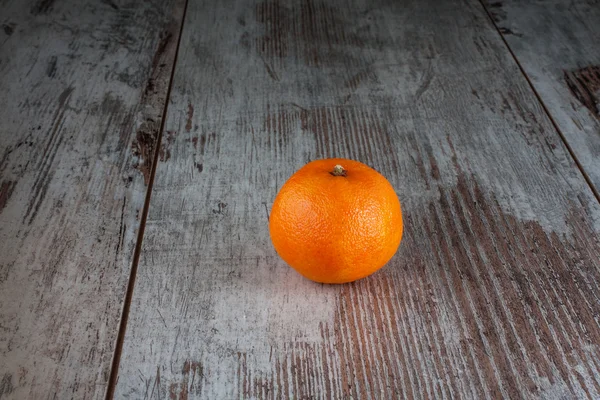 Mandarin on the wood — Stock Photo, Image