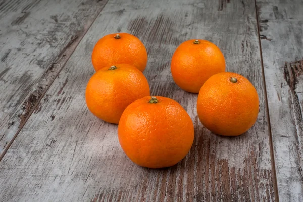 Mandarins on the wood — Stock Photo, Image