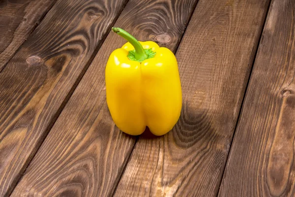 ahşap zemin üzerine biber