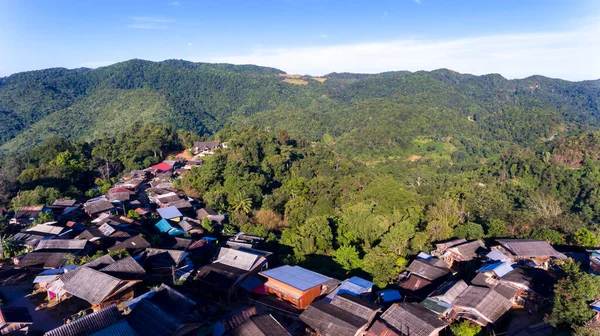 空中写真ドローン Hill Tribe House Ban Huai Hom Subdistrict Mae Noi — ストック写真