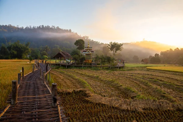 Hermosa Luz Mañana Boon Kho Bridge Encuentra Pam Bok Village —  Fotos de Stock