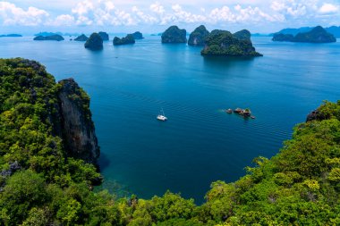 Andaman Denizi 'ndeki egzotik adalar Ko Hong bakış açısından, Krabi, Tayland