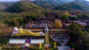Wat phra that suthon mongkol keeree in air view, Phrea state, Tayland.