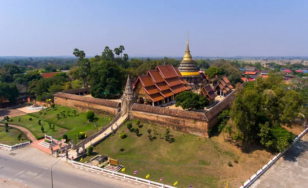 Vista Aérea Phra Lampang Luang Templo Budista Estilo Lanna Provincia —  Fotos de Stock