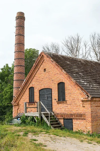 Ancien bâtiment industriel abandonné — Photo