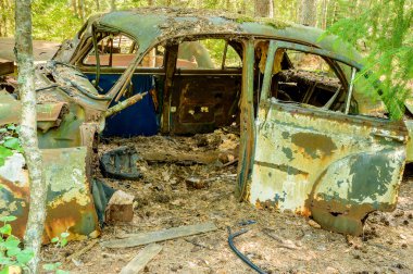 eski araba mezarlığı