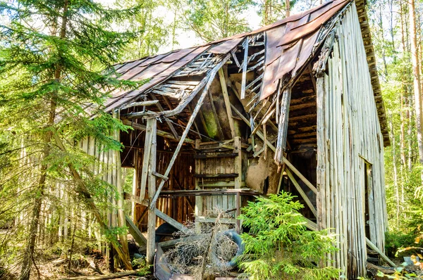 Old broken down house — Stock Photo, Image