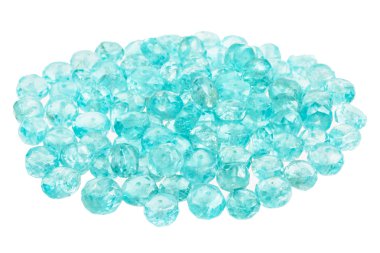 Mavi apatit boncuk yığını