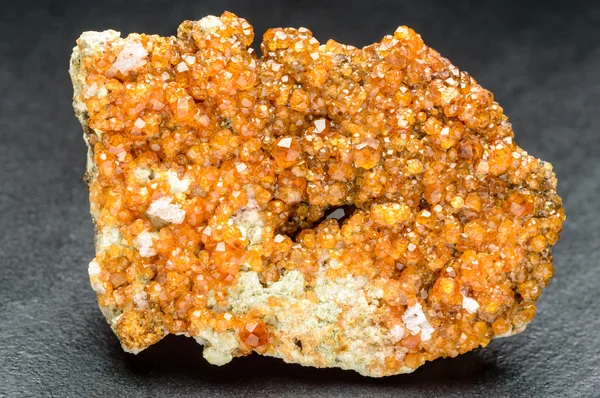 Sertifika spessartine Garnet