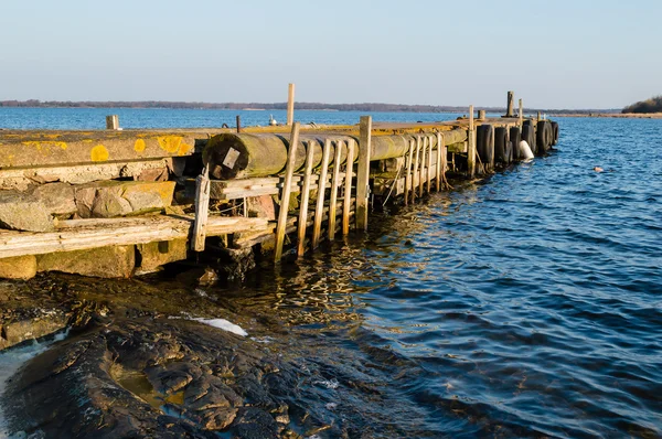 Empty wooden bridge — Stock Photo, Image