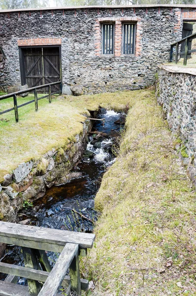 Fabricación de hierro Klenshyttan fundada a principios del siglo XVII — Foto de Stock