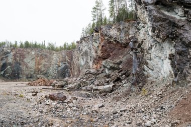 Dikey katmanlı kireçtaşı