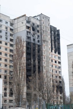 Ukrayna 2022 'de savaş. Kharkiv Ukrayna 'daki Rus füzeleri sonrasında yıkıldı, bombalandı ve yakıldı. Rus saldırganlığı. Rus saldırısı Ukrayna 'da. Rusya Ukrayna 'yı bombalıyor