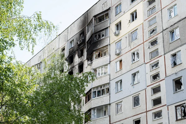 Ukrayna 2022 'de savaş. Kharkiv Ukrayna 'daki Rus füzeleri sonrasında yıkıldı, bombalandı ve yakıldı. Rus saldırganlığı, çatışma. Rus saldırısı Ukrayna 'da. Rusya Ukrayna 'yı bombalıyor