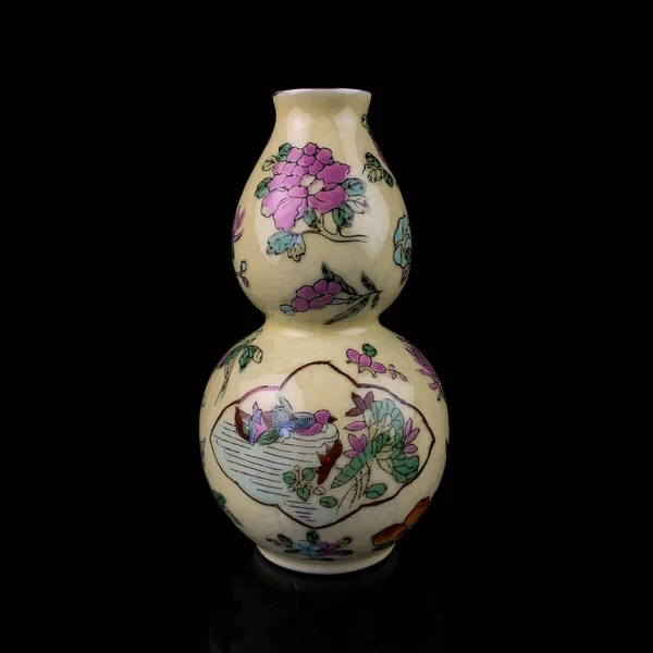 Starožitná Váza Orientálním Stylu Černém Izolovaném Pozadí Ročník Váza Květinovým — Stock fotografie