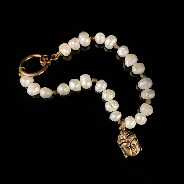 Joyas Antiguas Brazalete Perlas Antiguas Con Cabeza Buda Pulsera Antigua — Foto de Stock