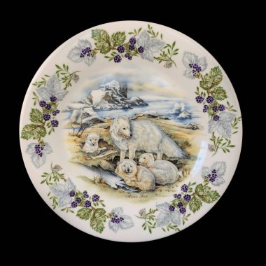 Tilki görüntülü antika yuvarlak tabak. Hayvanlı dekupaj için yuvarlak resim. Siyah izole edilmiş arkaplanda tilki desenli yuvarlak desen