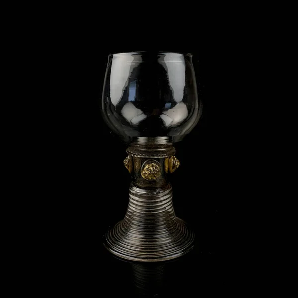 Crystal Vintage Wine Glass Antique Yellow Wine Glass Black Isolated — Foto de Stock