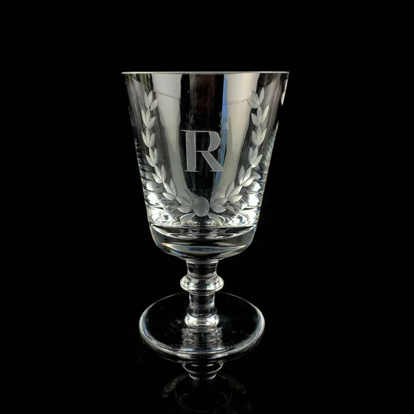 Engraved Antique Wine Glass Vintage Wine Glass Emblem Black Isolated — Fotografia de Stock