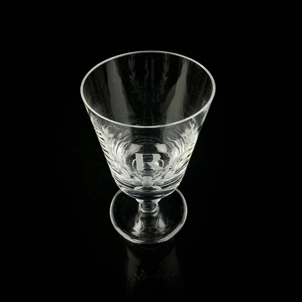 Engraved Antique Wine Glass Vintage Wine Glass Emblem Black Isolated — Foto de Stock