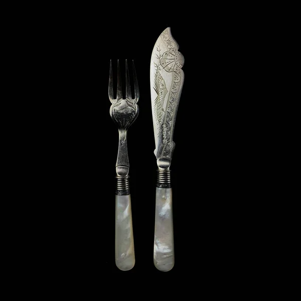 Antik Gümüş Çatal Bıçak Seti Oymalı Bıçak Siyah Izole Edilmiş — Stok fotoğraf
