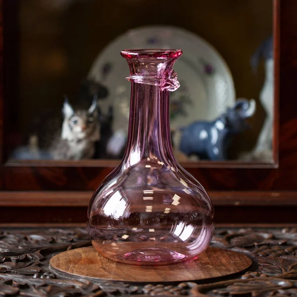 Antique Pink Glass Flower Vase Interior Pink Vase Flowers Luxury — Stockfoto