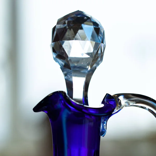 Vaso Vetro Blu Antico Interni Lusso Decanter Cristallo Inciso Primo — Foto Stock