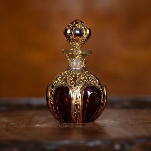 Antique Perfume Bottle Luxury Interior Crystal Bottle Golden Pattern Bohemian — Stock fotografie