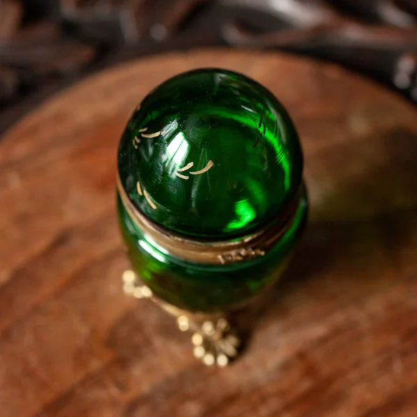 Green Glass Casket Luxury Interior Crystal Green Box Form Egg — стоковое фото