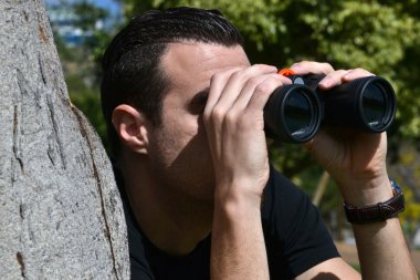 Prizmatik için arayan adam
