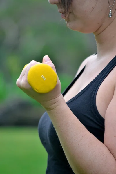 Fitness woman in the park — Stock Photo, Image