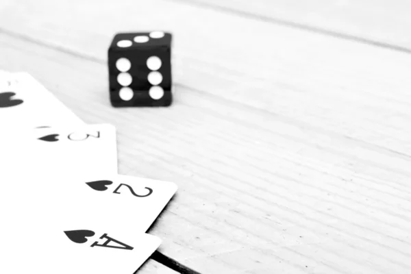 Poker kartları Wood — Stok fotoğraf