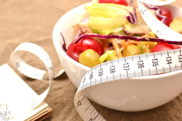 Misura di insalata e nastro — Foto Stock